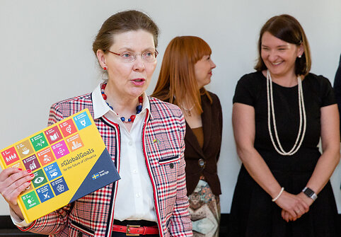 Ra&scaron;inių konkurso &bdquo;Global goals&ldquo; dalyvių pagerbimas &Scaron;vedijos ambasadoje