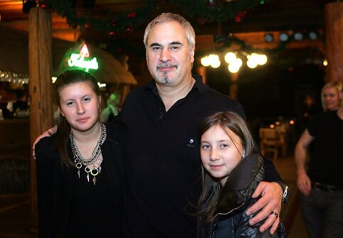 Valerijus Meladzė su dukromis