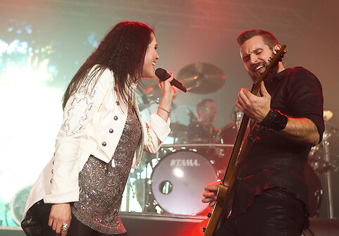 „Within Temptation“ koncerto akimirka