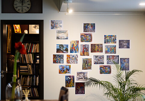 Galerijoje &bdquo;Kunstkamera&ldquo; spaudos konferencija, kurioje buvo pristatyta problema &ndash; galimi kūrinių falsifikatai