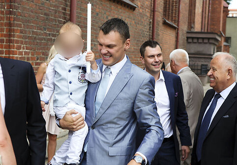 &Scaron;arūnas Jasikevičius su krik&scaron;tasūniu Danieliumi