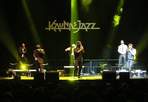 Grupės &bdquo;Naturally 7&ldquo; koncertas Kaune 