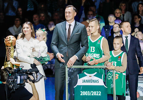 Pirmosiose &bdquo;Žalgirio&ldquo; Eurolygos namų rungtynėse &ndash;  Pauliaus Jankūno pagerbimas.