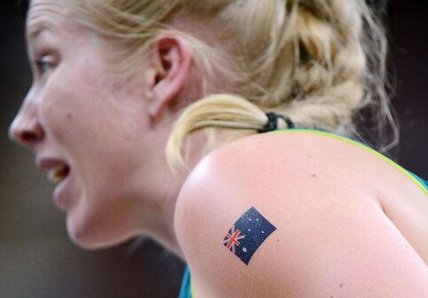 Australijos krep&scaron;ininkė savo patriotizmą demonstruoja i&scaron;tatuiruota vėliava.