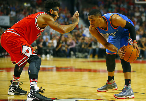 Derrickas Rose'as ir Russellas Westbrookas