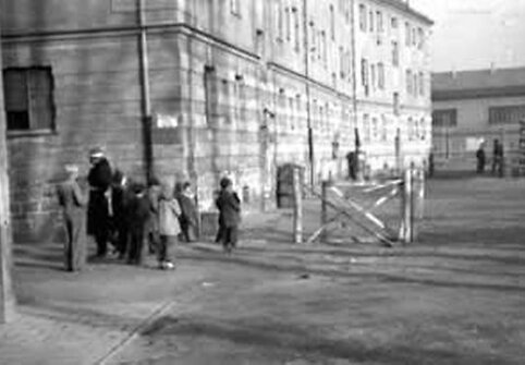 Bambergo perkeltųjų asmenų stovykla, 5 de&scaron;imt.