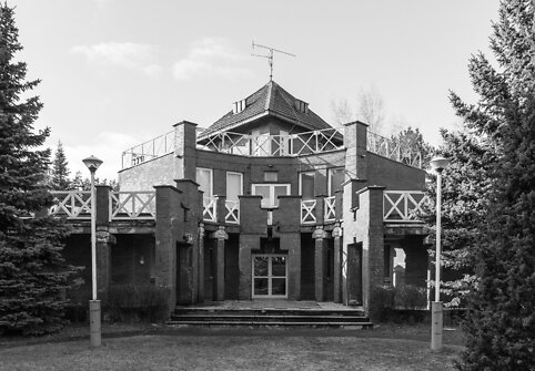 Mokslų akademijos Fizikos instituto poilsio namai (Preilos g. 2, Preila)