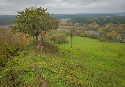  Budelių piliakalnis, Kai&scaron;iadorių r.