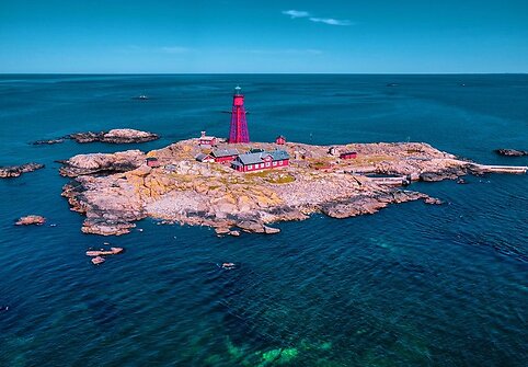 Hamnesk&auml;r sala su Pater Noster &scaron;vyturiu