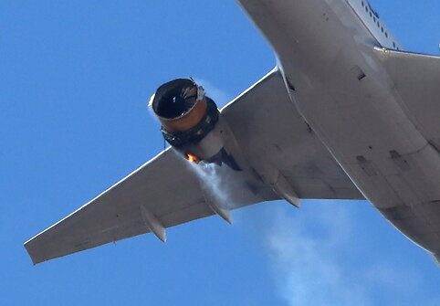 &bdquo;Boeing 777-200&ldquo; variklio gedimas
