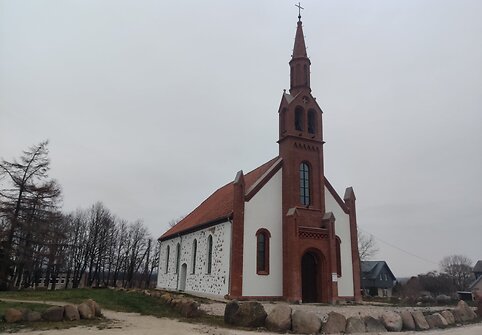Restauruota Kretingalės bažnyčia