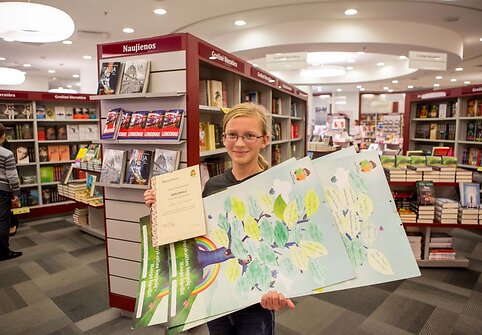 Agilė Kučinskaitė, per vasarą perskaičiusi 146 knygas