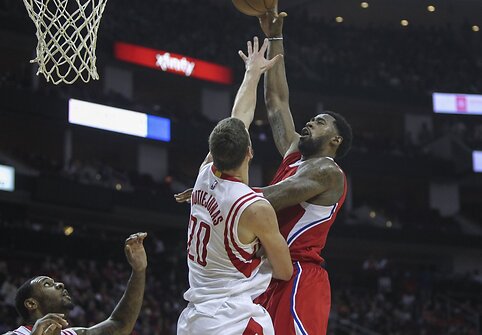 Donatas Motiejūnas ir DeAndre Jordanas