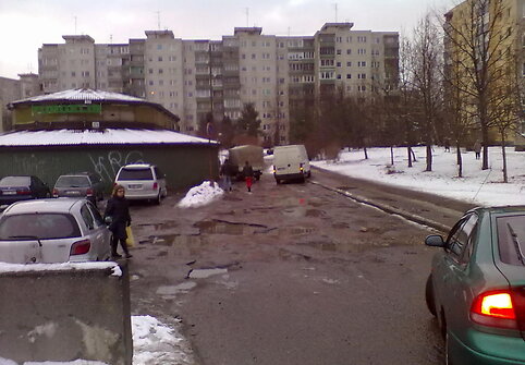 Duobės kelyje