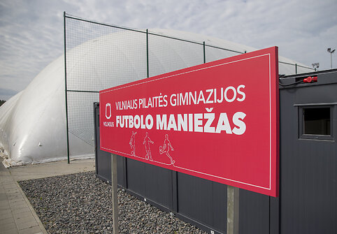 Vilniaus Pilaitės gimnazijos dengto futbolo maniežo atidarymas