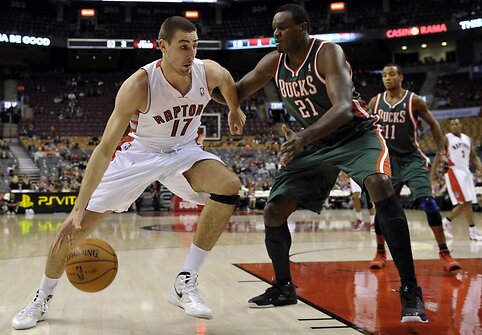 Toronto „Raptors“ klubas su Jonu Valančiūnu įveikė Milvokio „Bucks“ 104:95