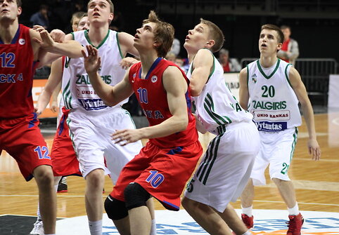 Kauno "Žalgirio" ir Maskvos CSKA jaunimo komandų mūšis dėl pirmosios vietos Eurolygos B grupėje