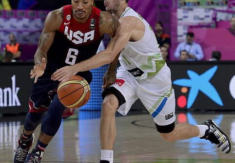  Derrickas Rose'as kovoja su   Klemenu Prepeličiumi