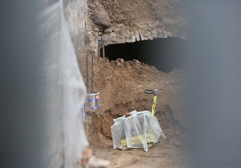 Raugyklos gatvėje archeologai aptiko galima karo laikų sprogmenį