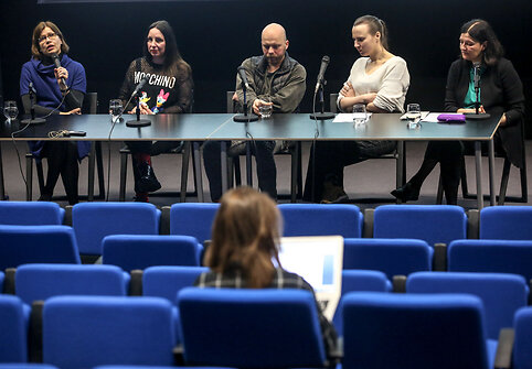 Parodos &bdquo;Nebaigti reikalai. Apie meninę komunikaciją pa&scaron;tu&ldquo; atidarymo spaudos konferencija