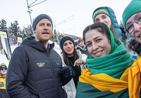 Jungtinės Karalystės princas Harry Kanadoje vyksiančiose žaidynėse „Invictus games“ susitinka su Lietuvos sužeistų karių delegacija