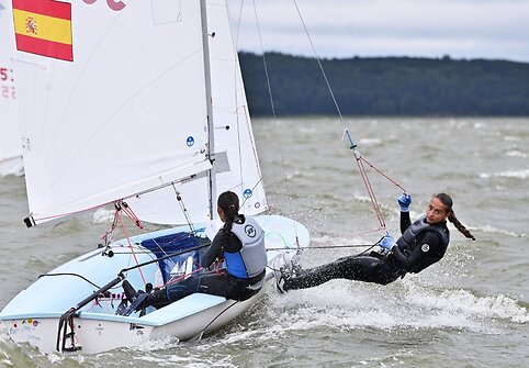 Nidoje prasidėjo Europos 420 ir 470 jachtų klasių jaunimo čempionatas