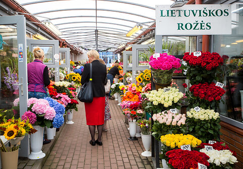 S.Konarskio gatvėje esantis gėlių turgelis