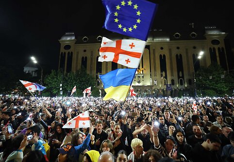 Sakartvele tęsiasi protestai prie&scaron; &bdquo;užsienio įtakos&ldquo; įstatymą