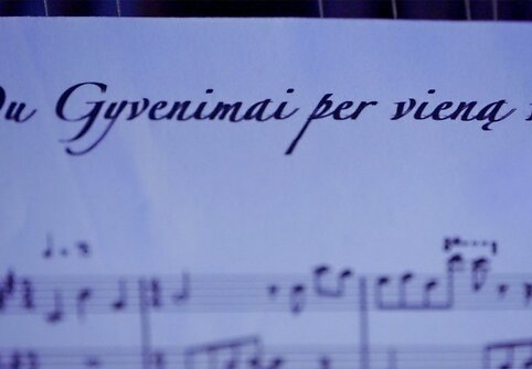 Akvilės Kavaliauskaitės knygos &bdquo;Du gyvenimai per vieną vasarą&ldquo; ir pirmojo ra&scaron;ančio pianino pristatymas