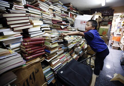 Jose Alberto Gutierrezo sukauptos knygos bibliotekoje