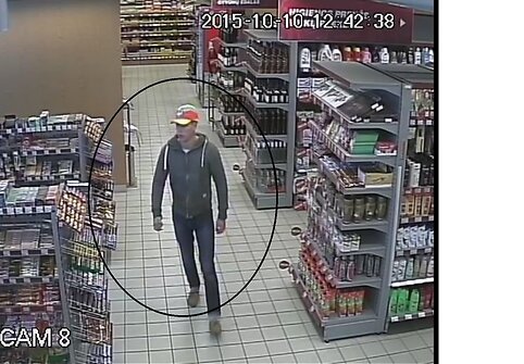Alkoholinius gėrimus pavogęs asmuo