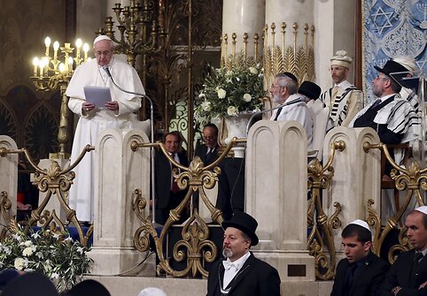 Popiežiaus vizitas sinagogoje
