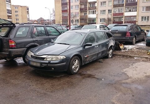 Degęs automobilis