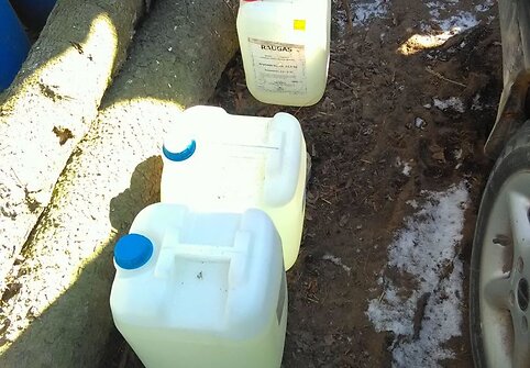 Nelegalus alkoholio distiliatas