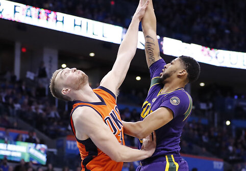 Domantas Sabonis ir Anthony Davisas