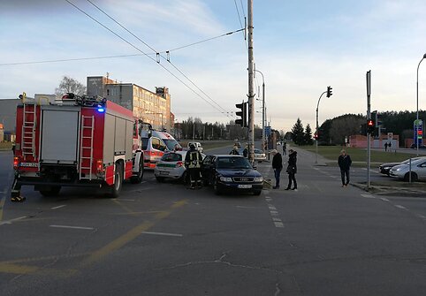 Policijos automobilio ir &bdquo;Audi&ldquo; avarija Vilniuje