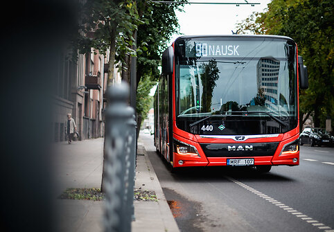 Naujasis 18 metrų ilgio &bdquo;MAN Lion&lsquo;s City&ldquo; hibridinis autobusas