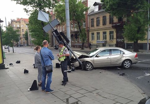 Avarija Pamėnkalnio gatvėje