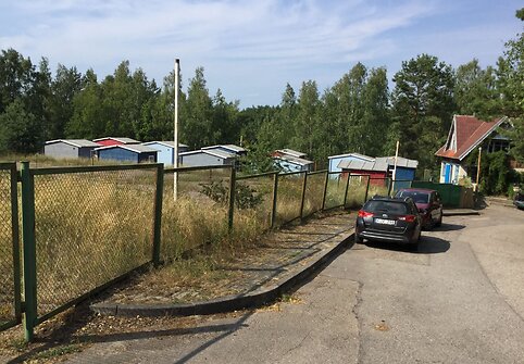Nidos centre pastatyti nelegalūs nameliai