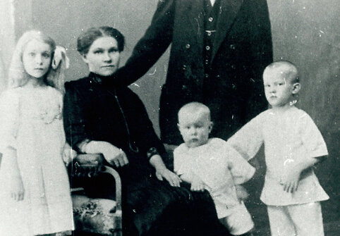 V.Kaunecko &scaron;eima Rygoje apie 1913 m.