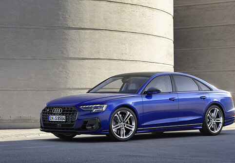 „Audi S8“
