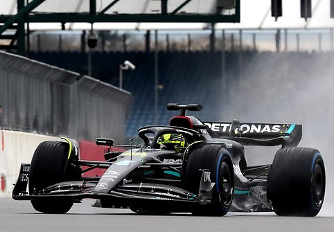 &bdquo;Mercedes&ldquo; pristatė naująjį F1 bolidą