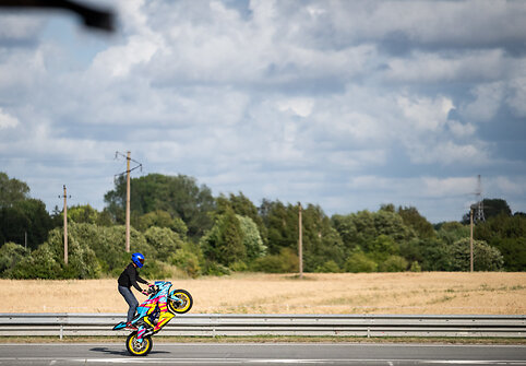 Motociklu ant vieno rato &ndash; per &bdquo;Aurum 1006 km lenktynių&ldquo; trasą