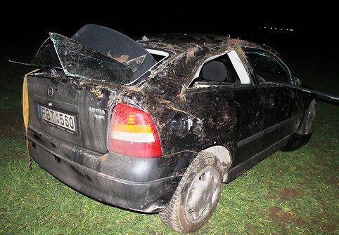 Panevėžio rajone apsivertė „Opel Astra“