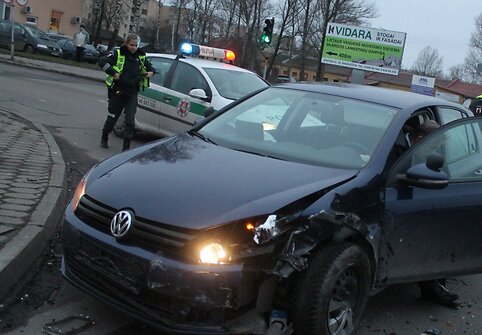 „Volkswagen“ ir BMW avarija Panevėžyje