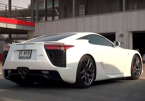 Automobiliai Dubajuje