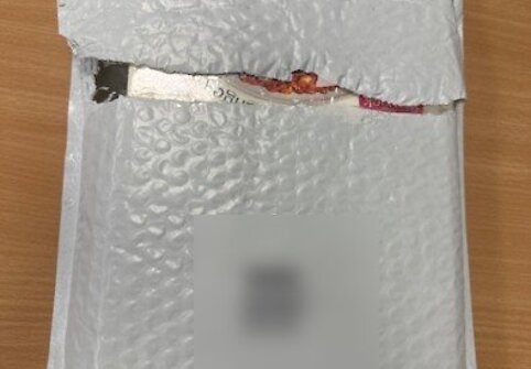 Muitininkams Vilniuje įkliuvo iš Kanados kvaišalus dideliais kiekiais siuntęsis asmuo