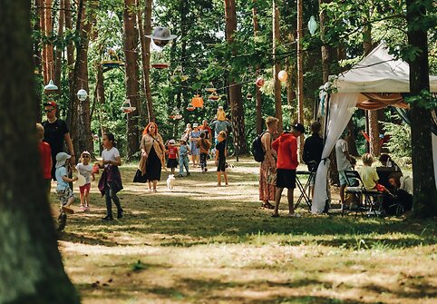 Festivalio dekoracijos įvairūs seni &scaron;viestuvai
