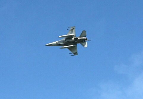 NATO bazėje nusileido šeši Portugalijos naikintuvai F-16
