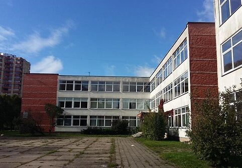 Aukcione parduodama mokykla